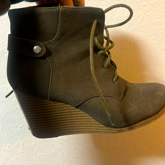 Nautica Shoes - Nautical wedge boots.